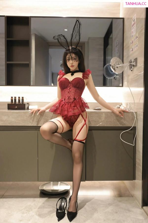   [XiuRen]高清写真图 2025.06.10 No.10386 李安妮 丰腴身材第58张图片